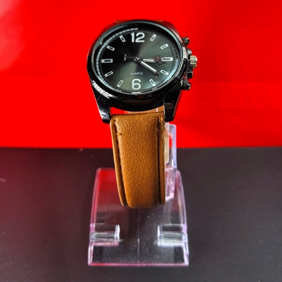 Men's Watch - Picture 4 of 10